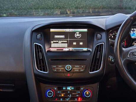 Ford Focus 1.0 Focus Titanium X 5dr 13