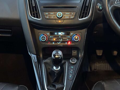 Ford Focus 1.0 Focus Titanium X 5dr 21