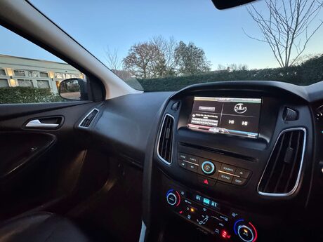 Ford Focus 1.0 Focus Titanium X 5dr 29