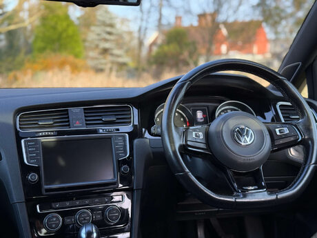 Volkswagen Golf 2.0 Golf R DSG 4WD 5dr 5
