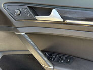 Volkswagen Golf 2.0 Golf R DSG 4WD 5dr 38