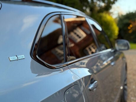 Bentley Bentayga 4.0 Bentayga V8 Auto 4WD 5dr 58