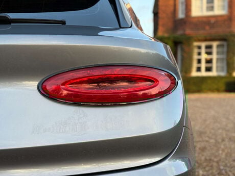 Bentley Bentayga 4.0 Bentayga V8 Auto 4WD 5dr 72