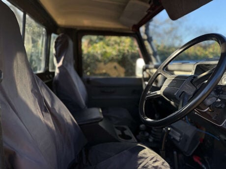 Land Rover Defender 2.5 90 Defender Turbo Diesel 4WD 3dr 24