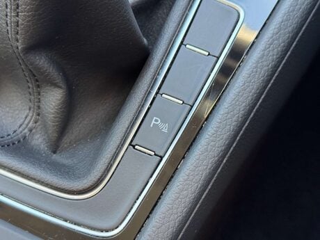 Volkswagen Golf 1.5 Golf GT TSi Evo 5dr 25