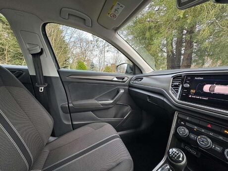 Volkswagen T-Roc 1.5 T-Roc SE TSi Evo 5dr 33