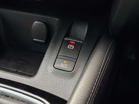 Nissan Qashqai 1.5 Qashqai N-Connecta dCi 5dr 21