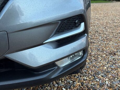 Nissan Qashqai 1.5 Qashqai N-Connecta dCi 5dr 23