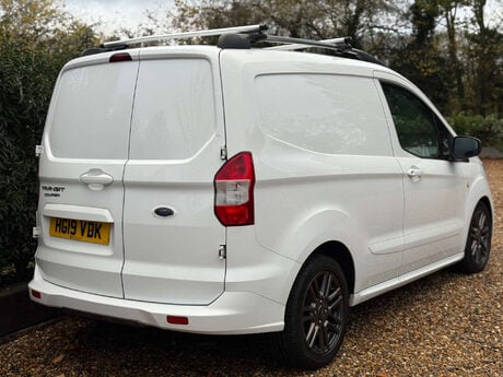 Ford Transit Courier 1.5 Transit Courier Sport TDCi 15