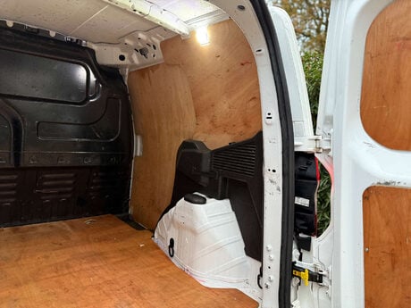 Ford Transit Courier 1.5 Transit Courier Sport TDCi 29