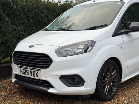 Ford Transit Courier 1.5 Transit Courier Sport TDCi 9