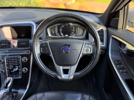 Volvo XC60 2.4 XC60 R-Design Nav D5 AWD Auto 4WD 5dr 40