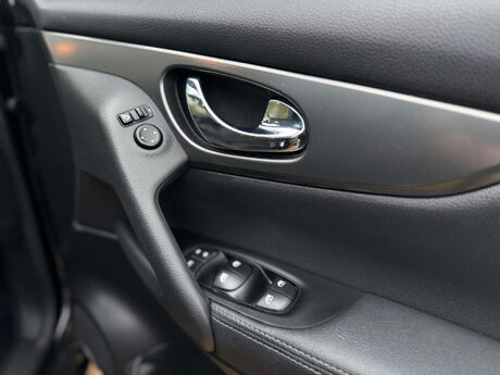 Nissan Qashqai 1.5 Qashqai N-Connecta dCi 5dr 24