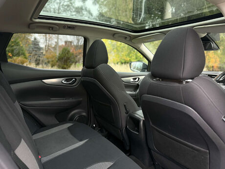 Nissan Qashqai 1.5 Qashqai N-Connecta dCi 5dr 32