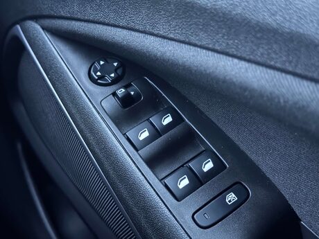 Vauxhall Crossland 1.2 Crossland SE Edition 5dr 16