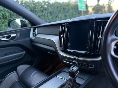 Volvo XC60 2.0 T5 R-Design Auto AWD Euro 6 (s/s) 5dr 21