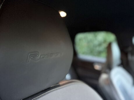 Volvo XC60 2.0 T5 R-Design Auto AWD Euro 6 (s/s) 5dr 31