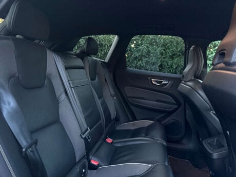 Volvo XC60 2.0 T5 R-Design Auto AWD Euro 6 (s/s) 5dr 33