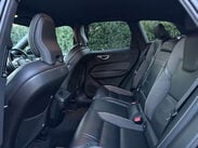 Volvo XC60 2.0 T5 R-Design Auto AWD Euro 6 (s/s) 5dr 28