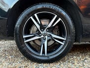 Volvo XC60 2.0 T5 R-Design Auto AWD Euro 6 (s/s) 5dr 42