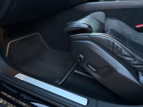 Volvo XC60 2.0 T5 R-Design Auto AWD Euro 6 (s/s) 5dr 36