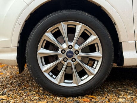 Ford Kuga 1.5 Kuga Vignale 4x4 Auto 4WD 5dr 43