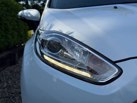 Ford Fiesta 1.0T EcoBoost Titanium Euro 6 (s/s) 5dr 3