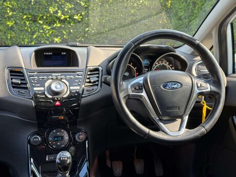 Ford Fiesta 1.0T EcoBoost Titanium Euro 6 (s/s) 5dr 12
