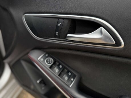 Mercedes-Benz CLA Class 1.6 CLA 180 AMG Line 4dr 9
