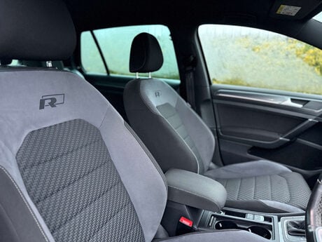 Volkswagen Golf 2.0 Golf R-Line TDI BlueMotion Technology Semi-Auto 5dr 8