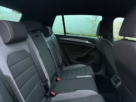 Volkswagen Golf 2.0 Golf R-Line TDI BlueMotion Technology Semi-Auto 5dr 3