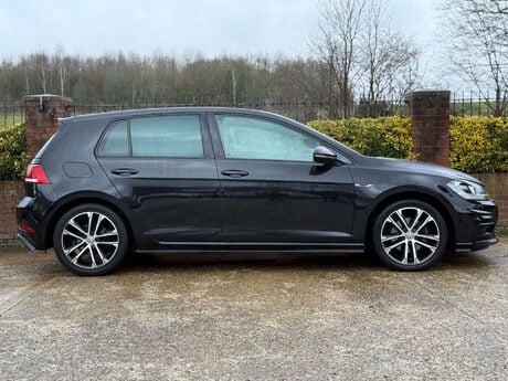 Volkswagen Golf 2.0 Golf R-Line TDI BlueMotion Technology Semi-Auto 5dr 10