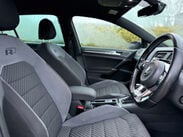 Volkswagen Golf 2.0 Golf R-Line TDI BlueMotion Technology Semi-Auto 5dr 9