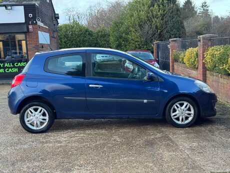 Renault Clio 1.4 Clio Dynamique 3dr 7