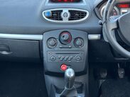 Renault Clio 1.4 Clio Dynamique 3dr 10