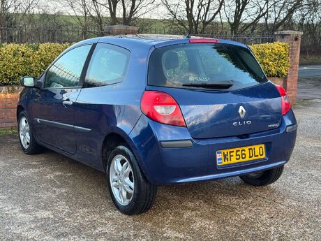 Renault Clio 1.4 Clio Dynamique 3dr 5