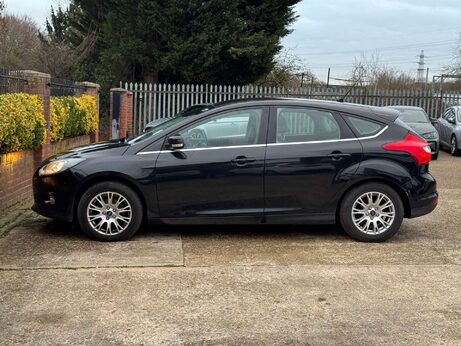 Ford Focus 1.6 Focus Titanium 125 5dr 2