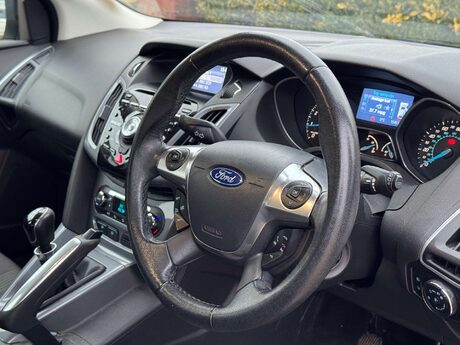 Ford Focus 1.6 Focus Titanium 125 5dr 8