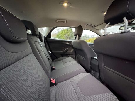 Ford Focus 1.6 Focus Titanium 125 5dr 23