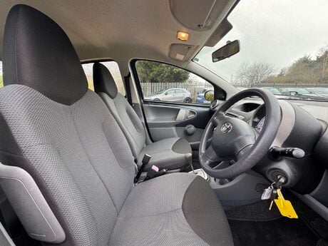 Toyota Aygo 1.0 Aygo+ VVT-i Semi-Auto 5dr 20