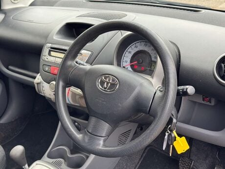 Toyota Aygo 1.0 Aygo+ VVT-i Semi-Auto 5dr 17