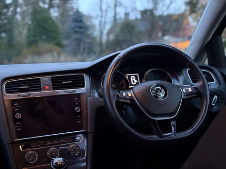 Volkswagen Golf 1.0 Golf SE Nav TSi 5dr 7