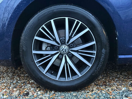 Volkswagen Golf 1.0 Golf SE Nav TSi 5dr 23