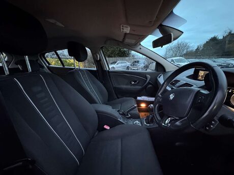 Renault Megane 1.5 Megane Dynamique TomTom DCI 5dr 23