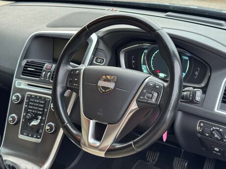 Volvo XC60 2.4 XC60 SE Luxury Nav D5 AWD 4WD 5dr 33