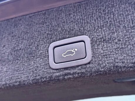 Volvo XC60 2.4 XC60 SE Luxury Nav D5 AWD 4WD 5dr 18