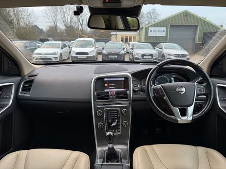Volvo XC60 2.4 XC60 SE Luxury Nav D5 AWD 4WD 5dr 40