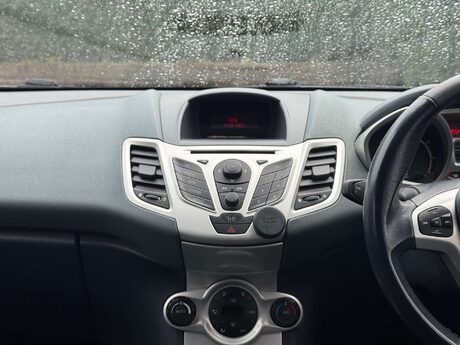 Ford Fiesta 1.4 Fiesta Titanium 96 5dr 7