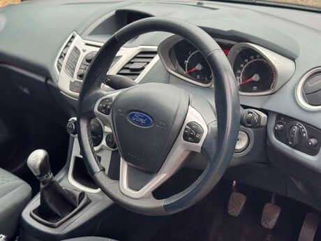 Ford Fiesta 1.4 Fiesta Titanium 96 5dr 25