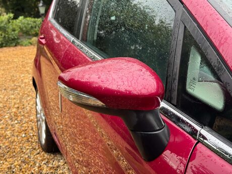 Ford Fiesta 1.4 Fiesta Titanium 96 5dr 24